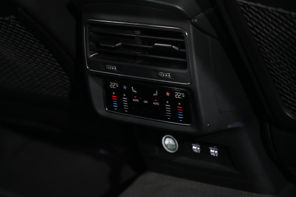 2020 Audi Q7 50 TDI S Line SUV image 33