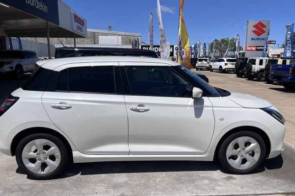 2024 Suzuki Swift UZ Hybrid Plus Hatch