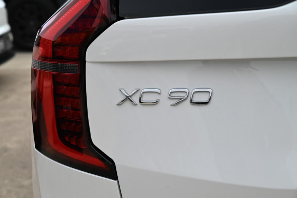 2026 Volvo XC90 L Series Ultra B5 Dark SUV Image 13