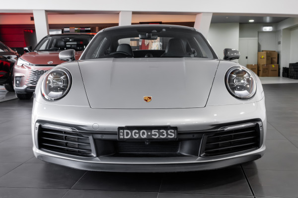 2024 Porsche 911 992 Carrera Coupe image 4