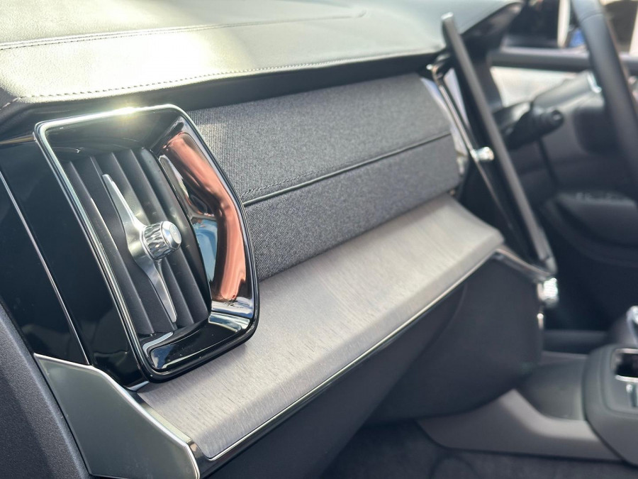 2026 Volvo XC90 L Series Ultra B5 Dark SUV Image 27