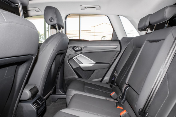 2020 Audi Q3 F3 35 TFSI Launch Edition SUV image 9