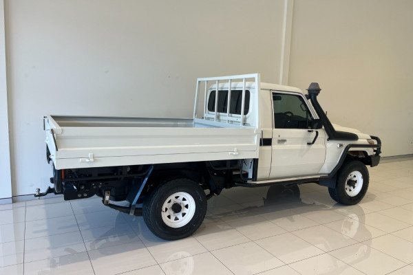 2017 Toyota LandCruiser VDJ79R WorkMate Cab Chassis Image 4