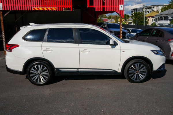 2018 MY19 Mitsubishi Outlander ZL ES Wagon Image 4