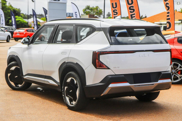 2026 Kia EV5 OVc Air Standard Range SUV Image 4