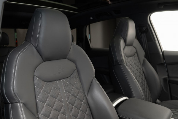 2025 Audi Q7 4M 50 TDI S line SUV image 9