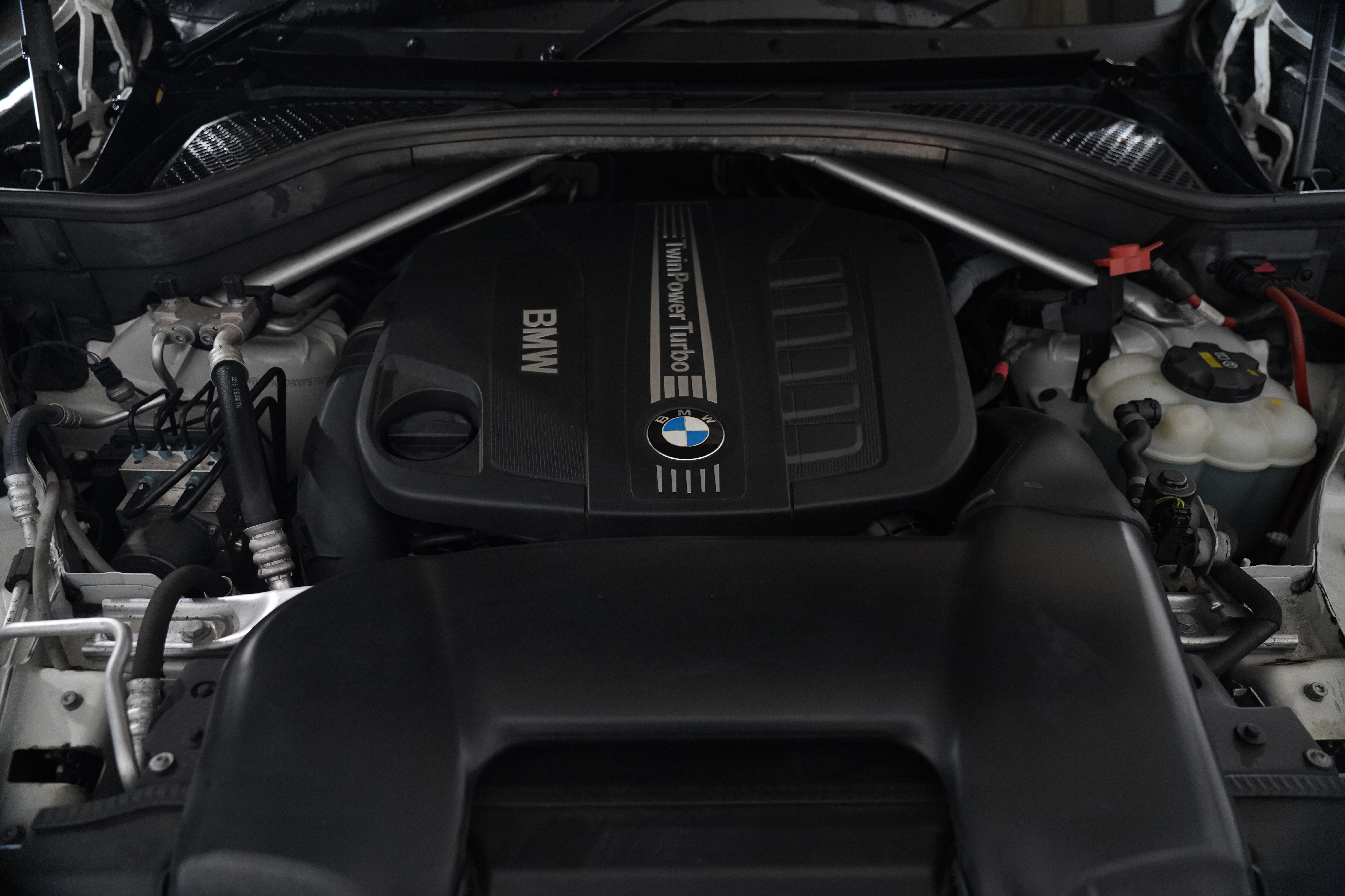 2015 BMW X5 Xdrive 40d SUV Image 32
