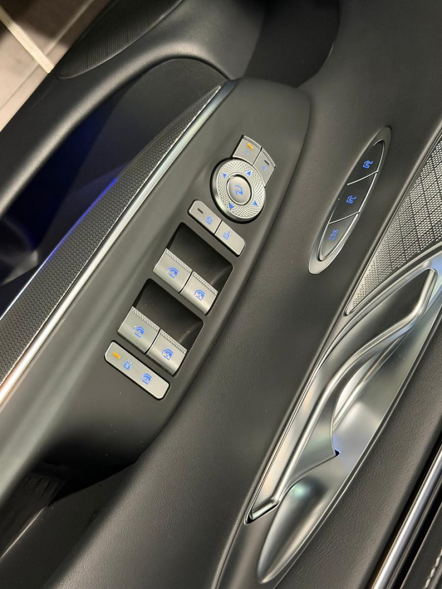 2024 Genesis GV70 JK.V2 3.5T AWD Sport SUV Image 10