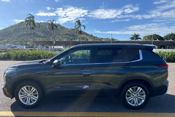 2024 Mitsubishi Outlander ZM LS SUV