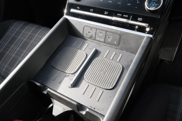 2025 Hyundai Santa Fe MX5.V1 Hybrid SUV Image 20