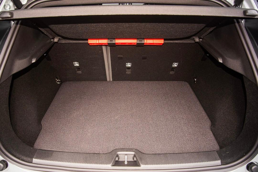 2026 Volvo EX30  Single Motor Extended Range Ultra SUV Image 10