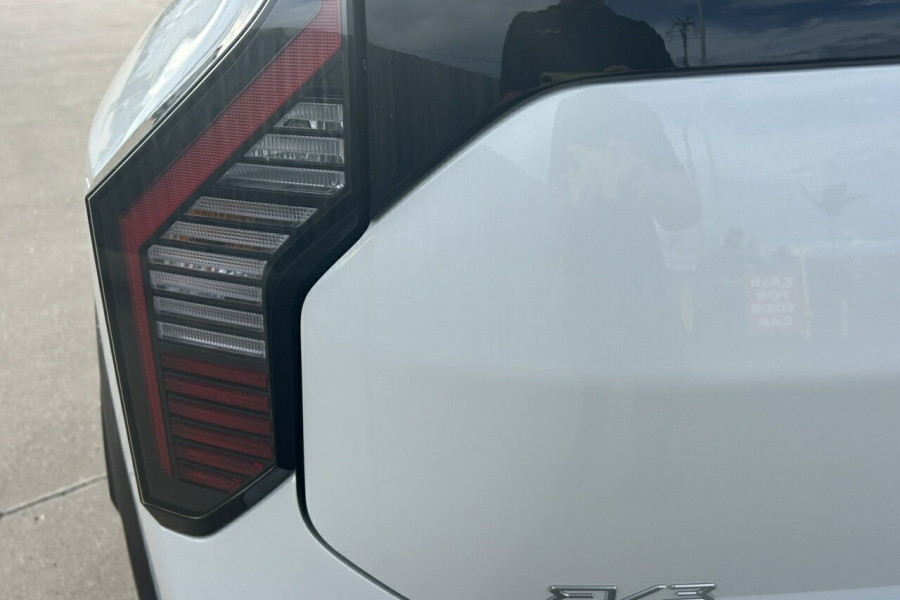2025 Kia EV3 SV Earth SUV Image 13
