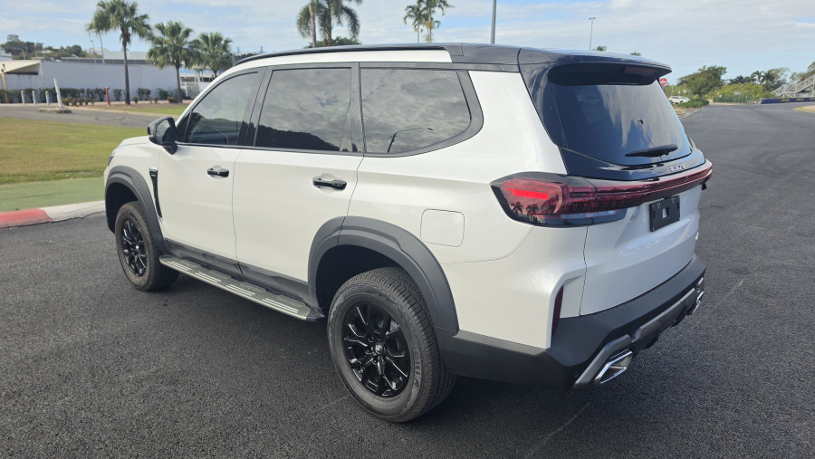 2026 MY25 LDV D90 SV9A Executive SUV Image 9