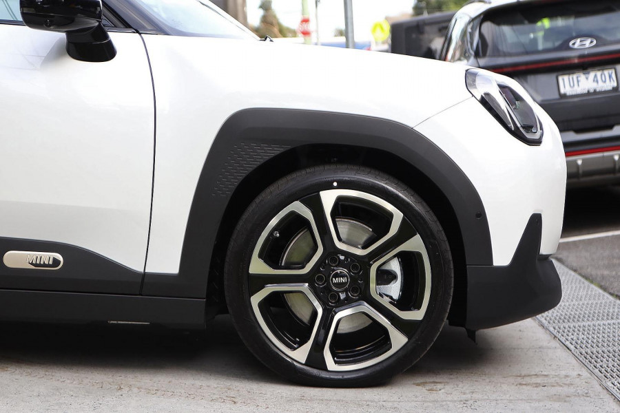 2026 MINI Aceman J05 SE Favoured Hatch