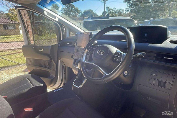 2022 Hyundai Staria Load US4.V1  Van Image 10
