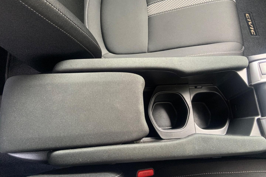 2020 Honda Civic 10th Gen VTi-S Hatch Image 27