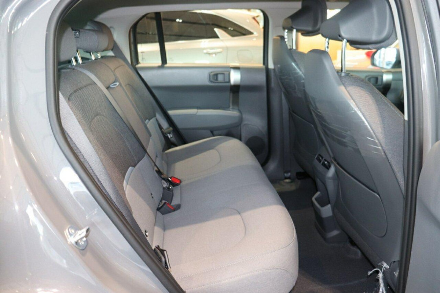 2025 Kia EV3 SV Air Standard Range SUV Image 19