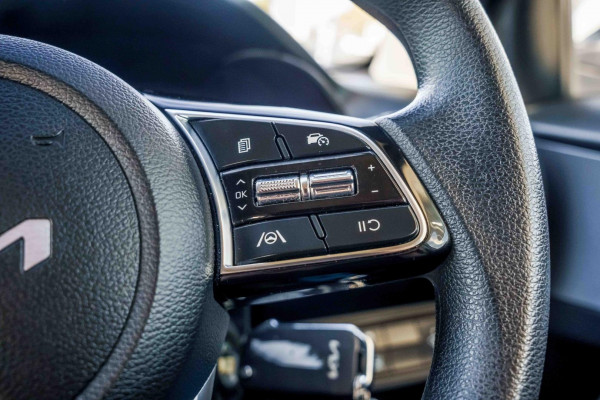 2023 Kia Cerato BD S Hatch Image 12