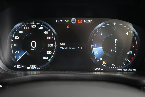 2019 Volvo XC60 UZ D4 Momentum SUV Image 16