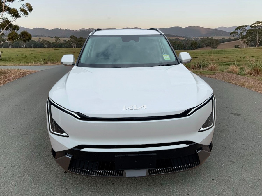 2026 Kia EV5 OVc Earth SUV Image 8