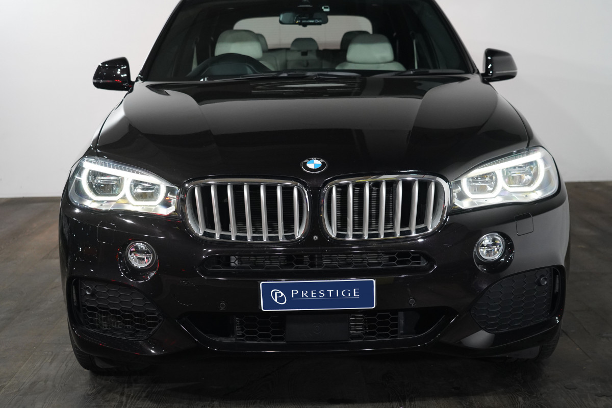 2015 BMW X5 Xdrive 50i SUV Image 3