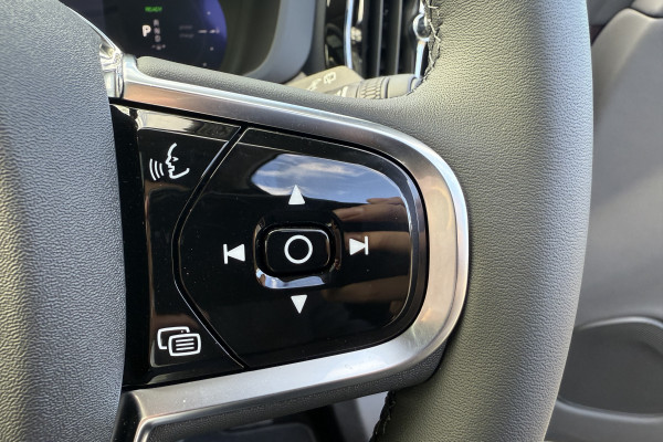 2025 MY26 Volvo XC60 UZ Plus T8 Plug-in Hybrid Dark SUV Image 18