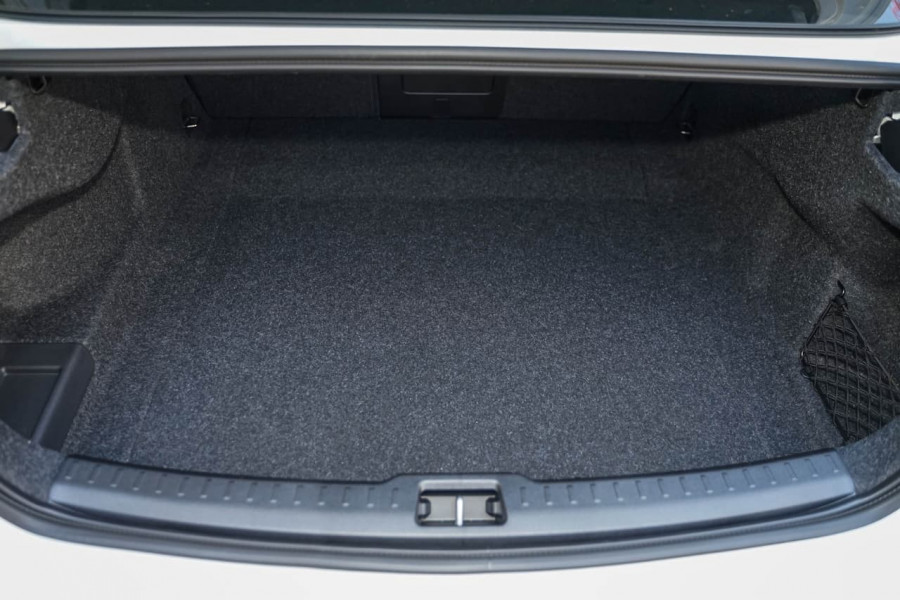 2019 MY20 Volvo S60 Z Series T5 R-Design Sedan Image 8