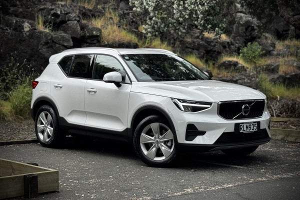 2025 Volvo XC40 XZ Plus B4 SUV Image 1