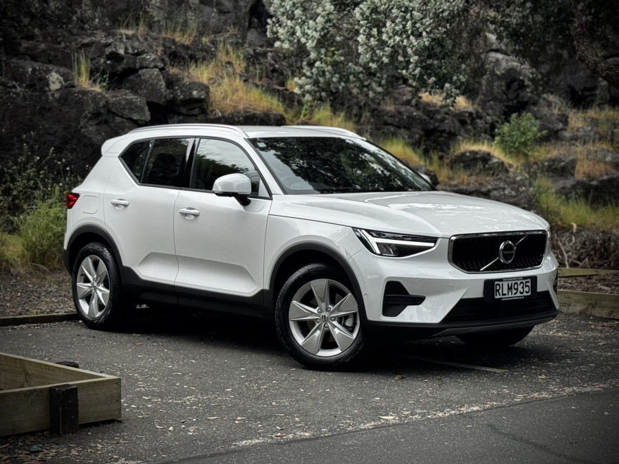 2025 Volvo XC40 XZ Plus B4 SUV Image 1