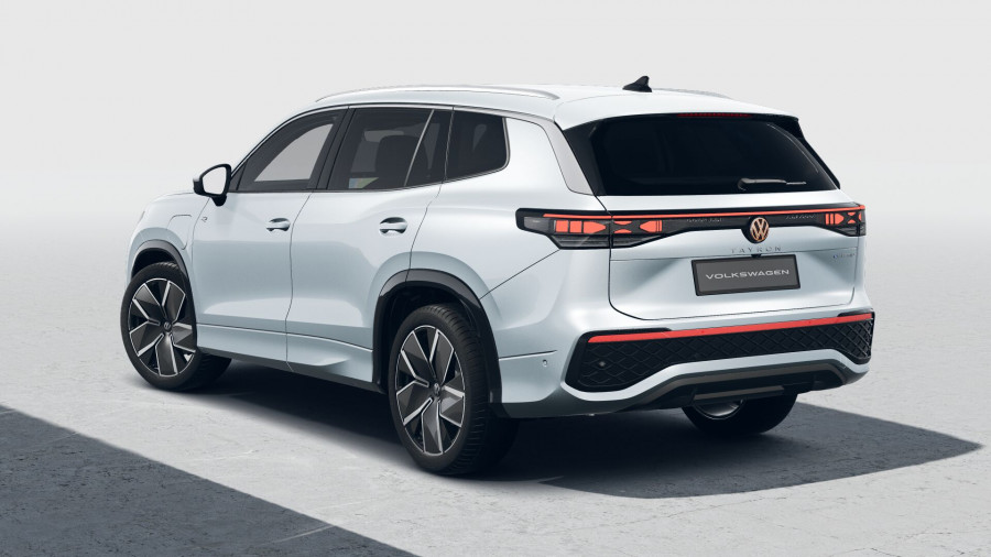 2026 Volkswagen Tayron R4 200TSI eHybrid R-Line SUV Image 3