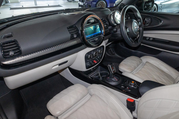 2020 MINI Clubman F54 LCI Cooper S Classic Wagon image 8