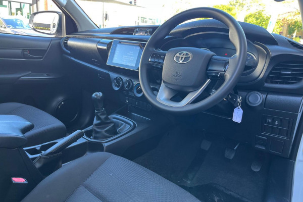 2017 Toyota HiLux GUN123R SR Cab Chassis Image 10