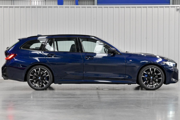 2025 BMW 3 Series G21 LCI II 330i M Sport Wagon image 3