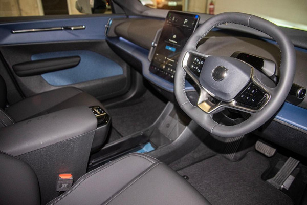 2024 MY25 Volvo EX30  Twin Motor Performance Ultra SUV Image 6