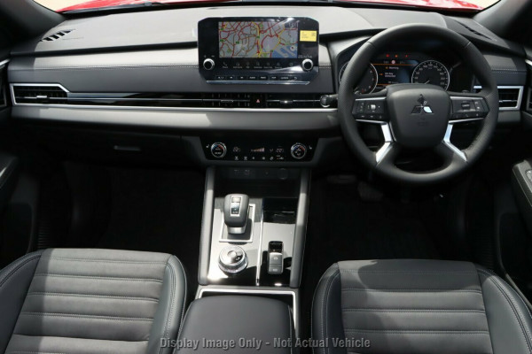 2024 Mitsubishi Outlander ZM Black Edition SUV Image 5