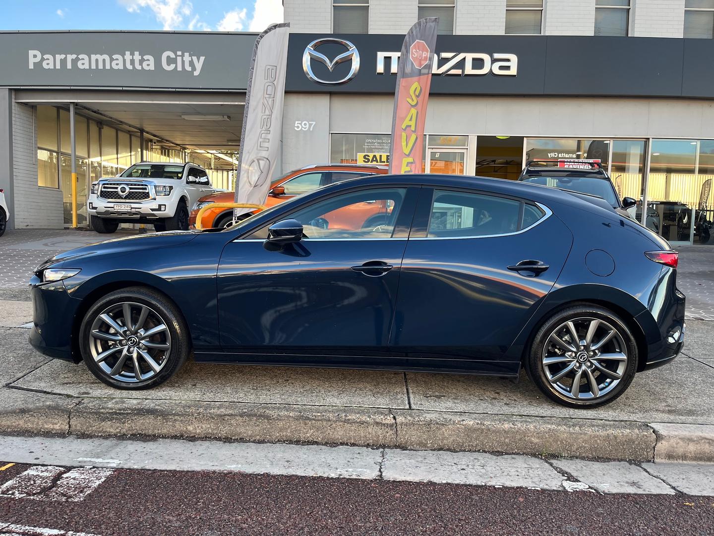 2023 Mazda 3 BP Series G20 Touring Hatch Image 4