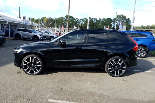 2021 MY22 Volvo XC60 UZ B6 R-Design SUV Image 6