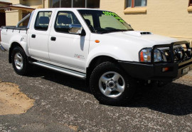 Nissan Navara ST-R D22 S5