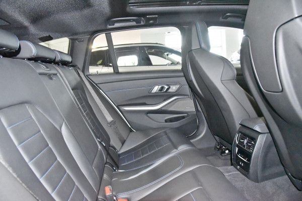 2025 BMW 3 Series G21 LCI II 330i M Sport Wagon Image 8