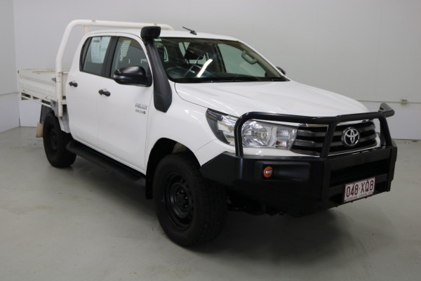 2017 Toyota HiLux GUN126R SR Cab chassis