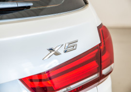 2015 BMW X5 2015 BMW X5 xDRIVE 30d AUTO 4D Suv