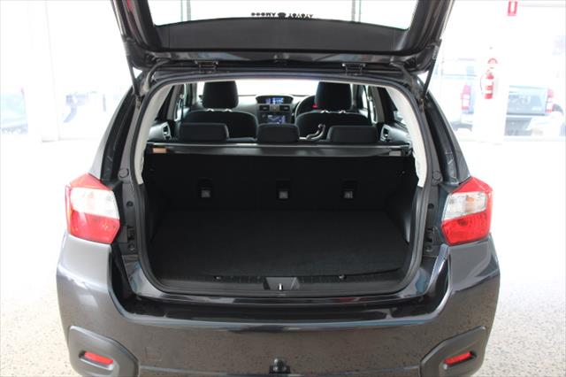 2014 Subaru XV G4-X 2.0i-L SUV Image 6