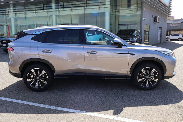 2024 MG HS AS33 Essence SUV