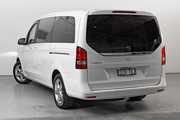 2020 Mercedes-Benz V-Class 447 V220 d People Mover image 2
