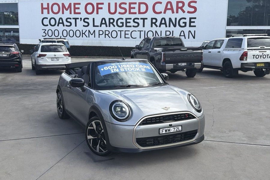 2025 MINI Cooper F67 C Classic Convertible Image 2
