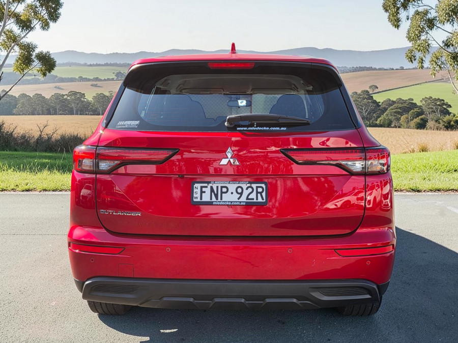 2022 MY22.5 Mitsubishi Outlander ZM ES SUV Image 6