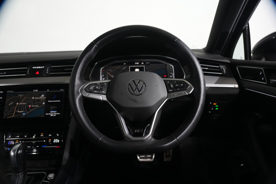 2023 Volkswagen Passat 206TSI R-Line SUV Image 15