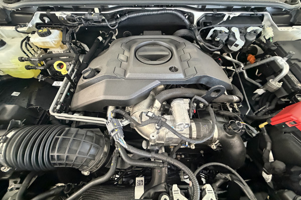 2026 MY26.5 Ford Ranger Super Duty  XLT Cab Chassis Image 16