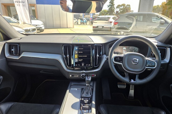 2017 MY18 Volvo XC60 UZ T6 R-Design SUV Image 4