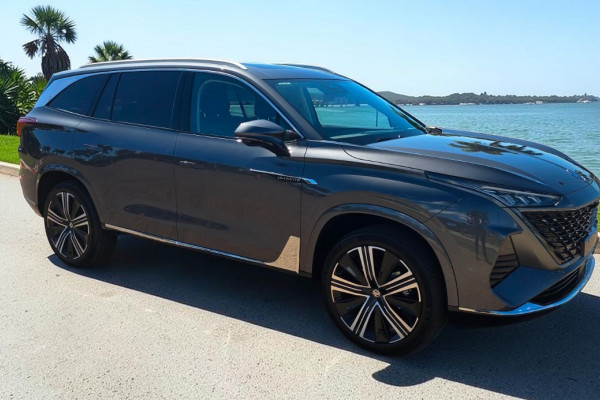 2025 MG QS IS31 Essence SUV Image 1